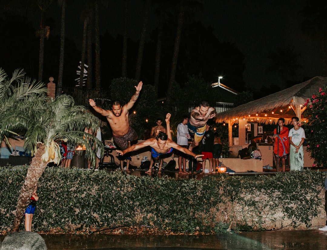 Ambiance douce de soiree dans un club vacances enfants