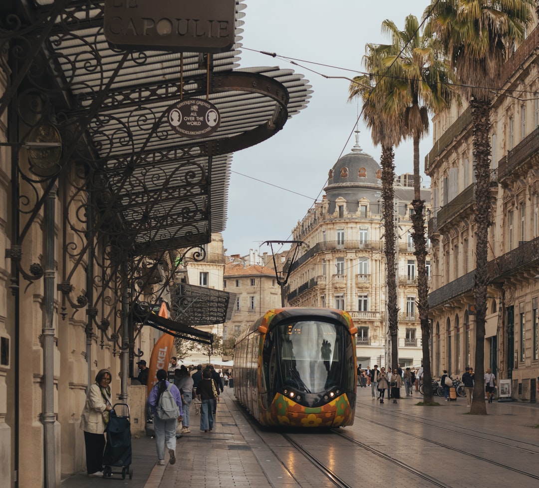 Rue et tram de Montpellier pour un week-end famille doux